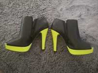 Buty wysokie rozmiar 37