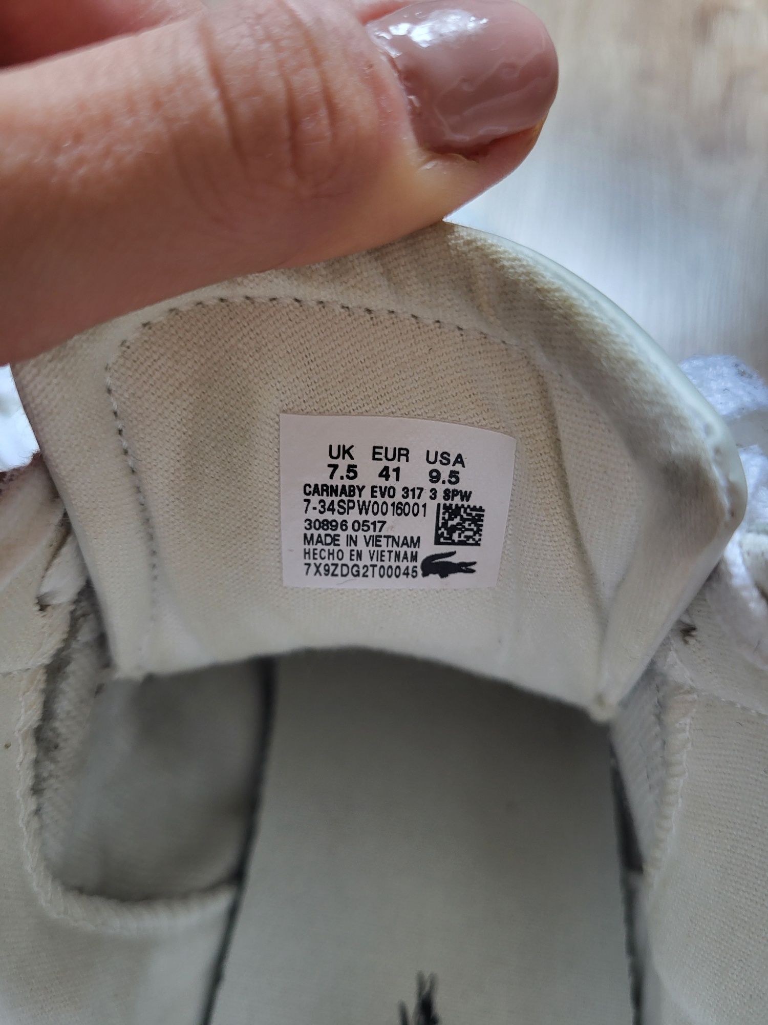 Buty sportowe za kostke ukryty koturn lacoste 41