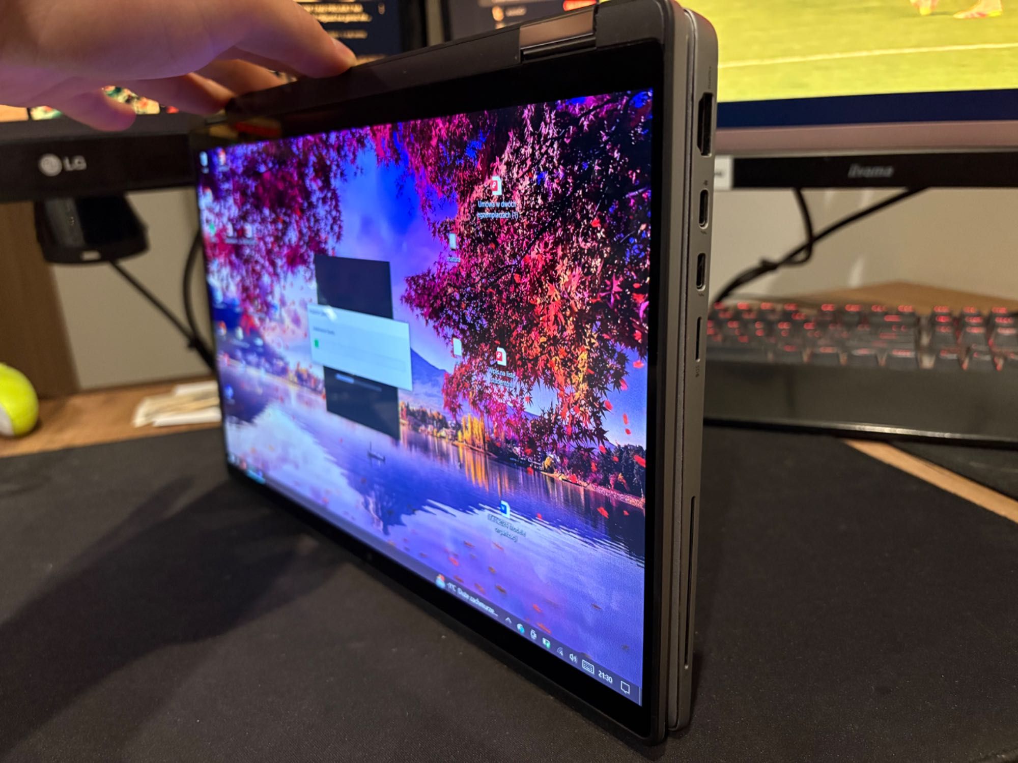 Dell Latitude 7410 2w1 14” • i5-10310u • 16 GB • 512 GB