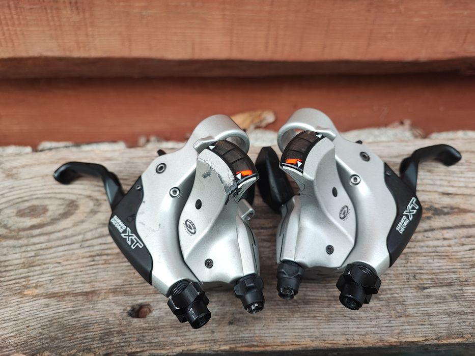 Klamkomanetki rowerowe Shimano Deore XT M750 3x9 Vbrake Retro MTB