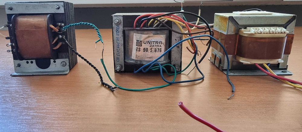 Trzy transformatory Unitra Elizabeth Stereo i inne