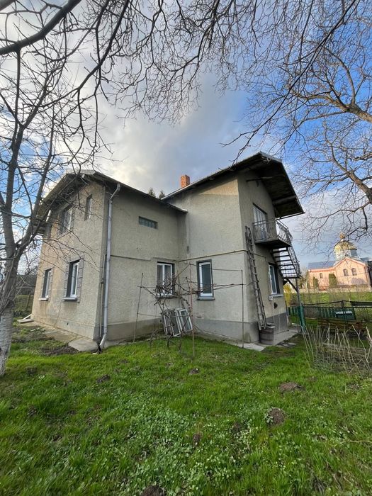 Житловий будинок поблизу м. Стрий та м. Моршин