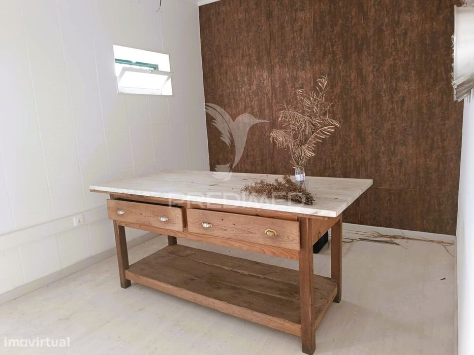 Armazém Industrial equipado para Pastelaria/Panificação - Montoito