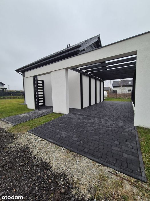 Twój dom na skraju lasu - spokój, nowoczesność, wygoda.