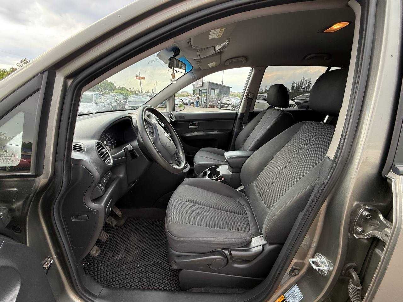Avtoreal Kia Carens Бензин 2.0