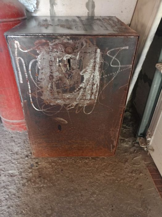 Сейф огнестойкий