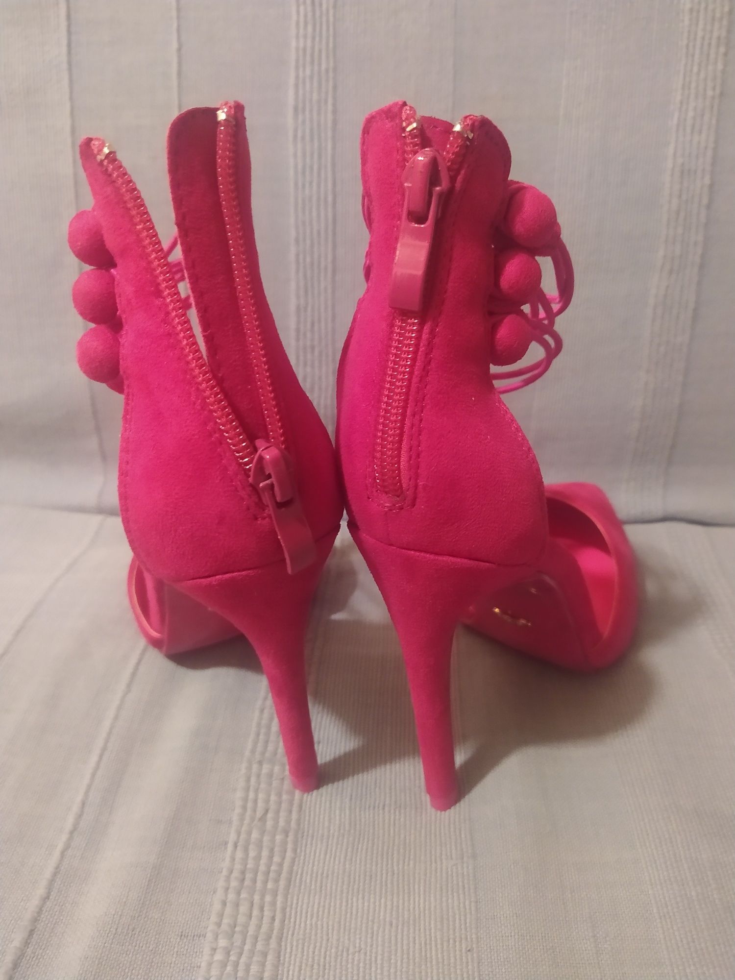 Buty szpilki SDS rozmiar 35