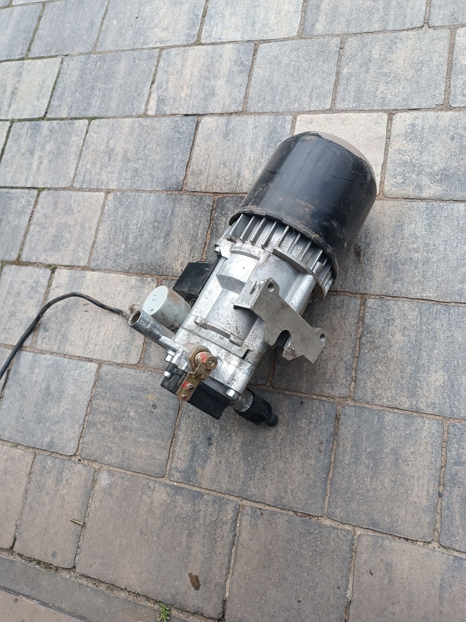 pomka Karcher macalister