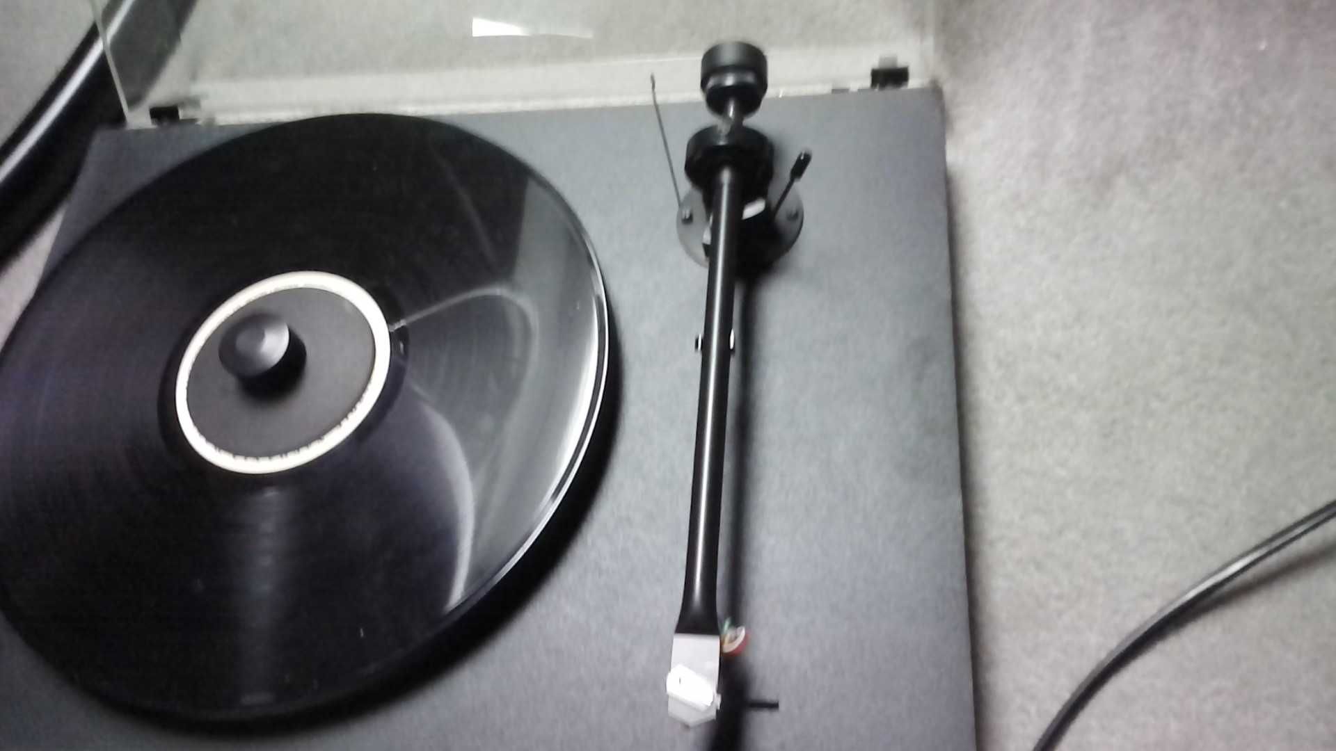 Gramofon Pro-Ject P2