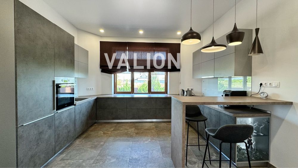 Будинок з сучасним ремонтом в с.Музичі, 25 км до метро Житомирська