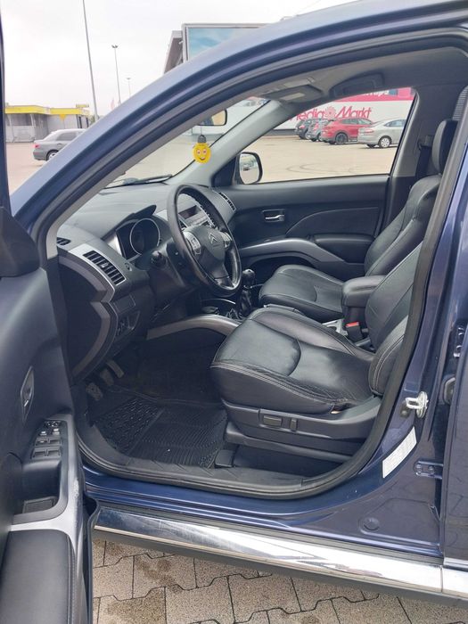 Citroen C-Crosser 2.2HDI 4×4/10rok/skórzane wnętrze/zadbane/7mu osob