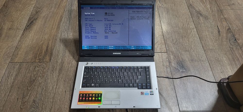 Ноутбук запчастини