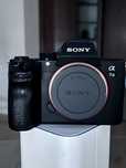 Sony A7 III – tylko 7000 zdjęć, świetny stan, idealny dla fotografa