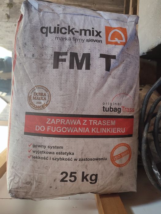 Fuga do klinkieru Quick-mix FM T czarna 160kg (6,5 worka)