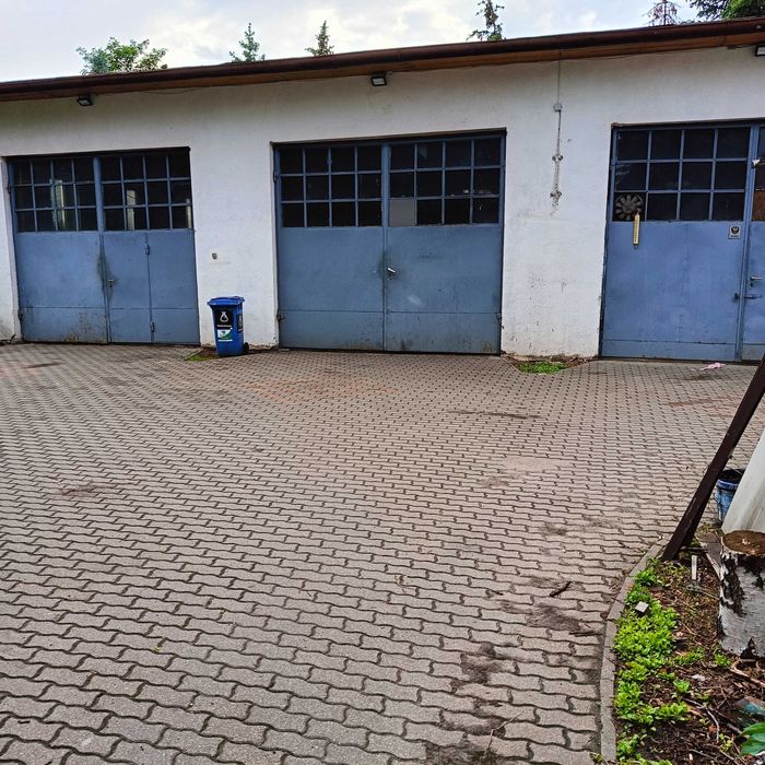 Warsztat samochodowy z placem