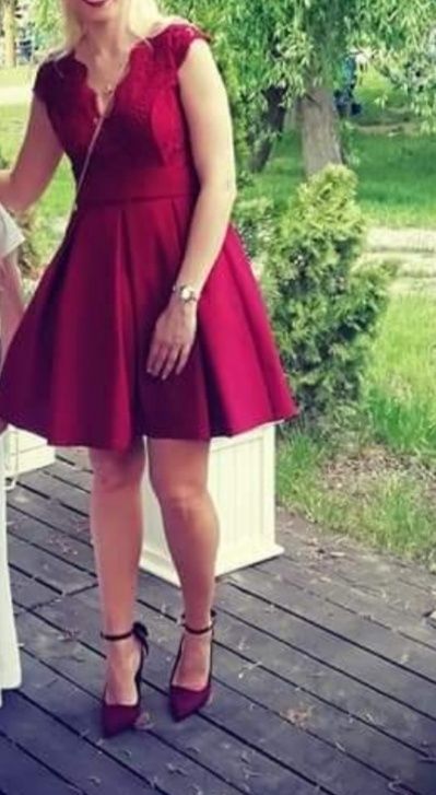 Sukienka okazjonalna bordowa komunia. Polecam