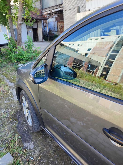 Volkswagen Touran Cross