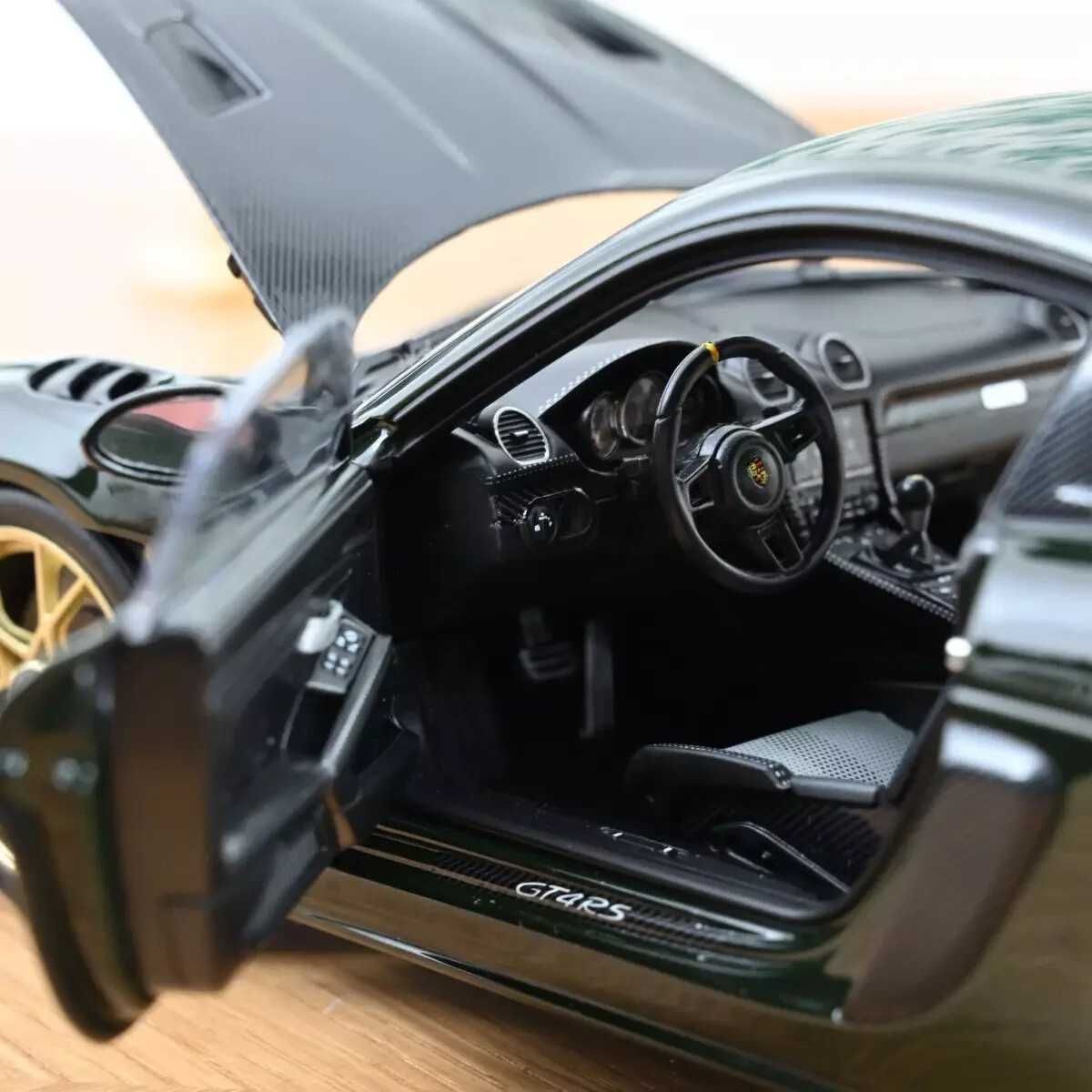 Porsche Cayman GT4 RS w/Weissach Pack 2023 Brewster Green Norev 1:18