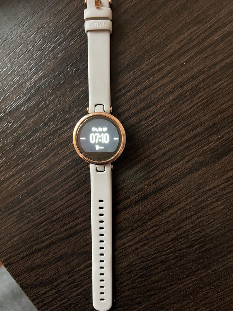 Жіночий годинник Garmin