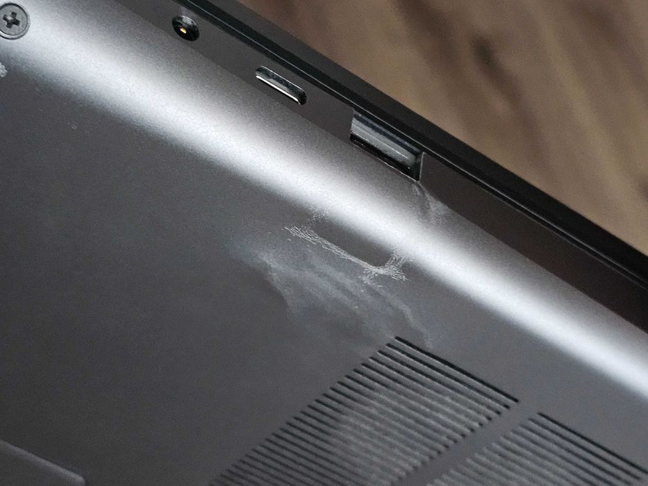 Stacja graficzna Dell Precision 7680 /i9-13950HX /32Gb / RTX3500 / 1Tb