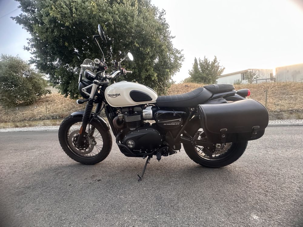 Triumph scrambler 900