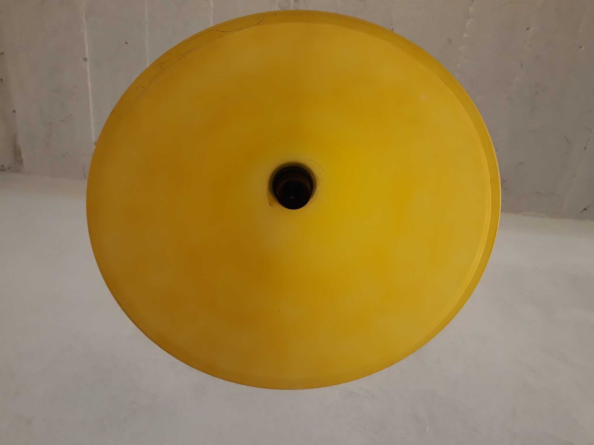 Lampa sufitowa żółty szklany klosz