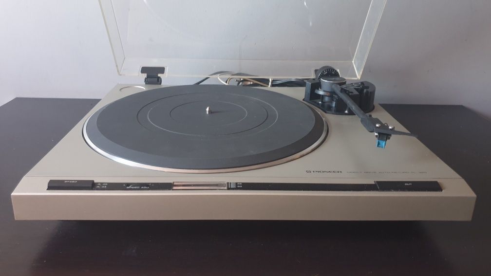 Tanio uszkodzony gramofon Pioneer PL320. Direct Drive