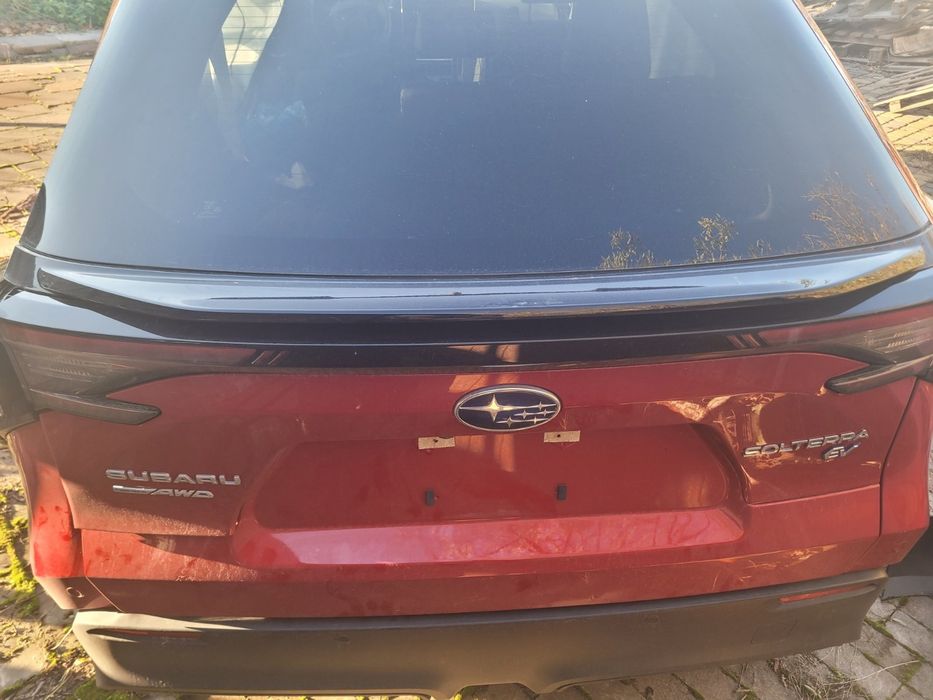 Ляда кришка багажника Subaru solterra