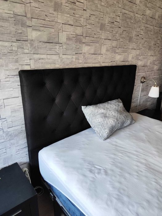 Cabeceira de Cama de Casal com Design Moderno