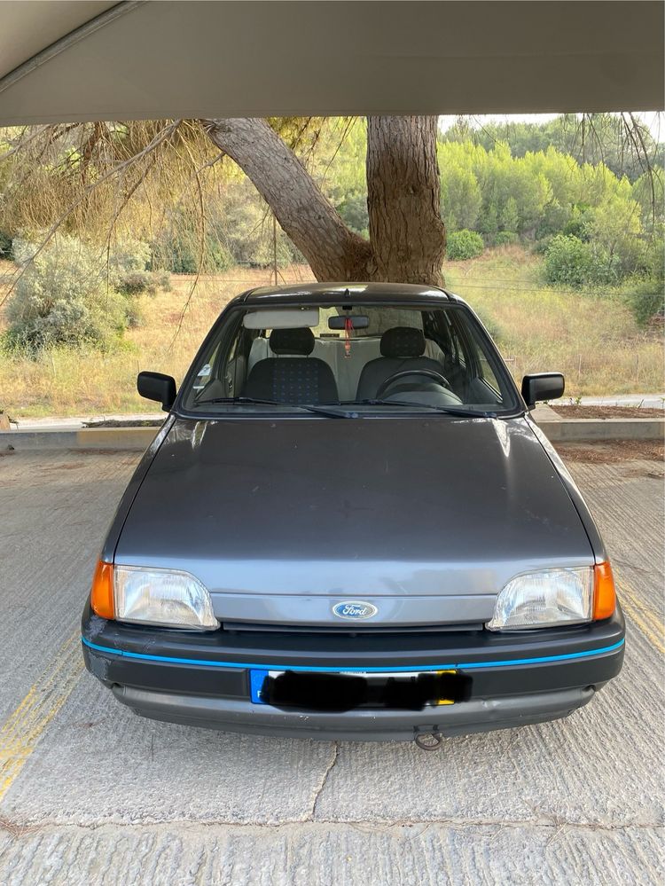 Ford Fiesta 1992 – Económico e Fiável