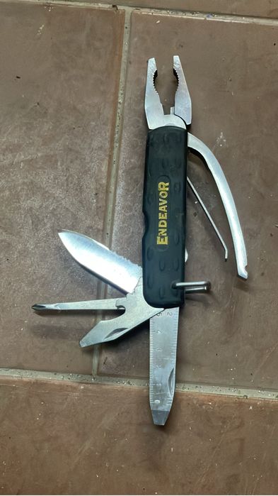 Canivete multifunçõens