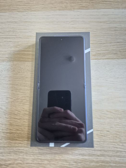 Samsung Galaxy Z Flip 7 12/512gb