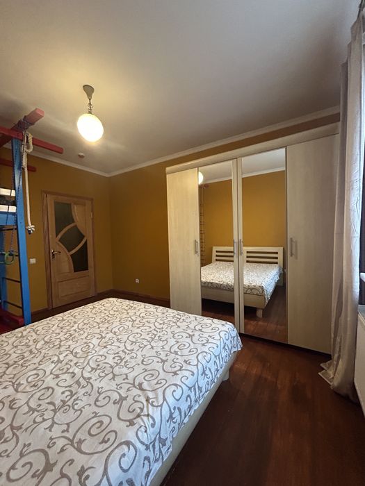 Квартира в центрі міста Буча! Двокімнатна!