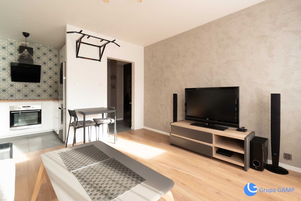 2-pok. 40m2, balkon, parking, Os. Oświecenia