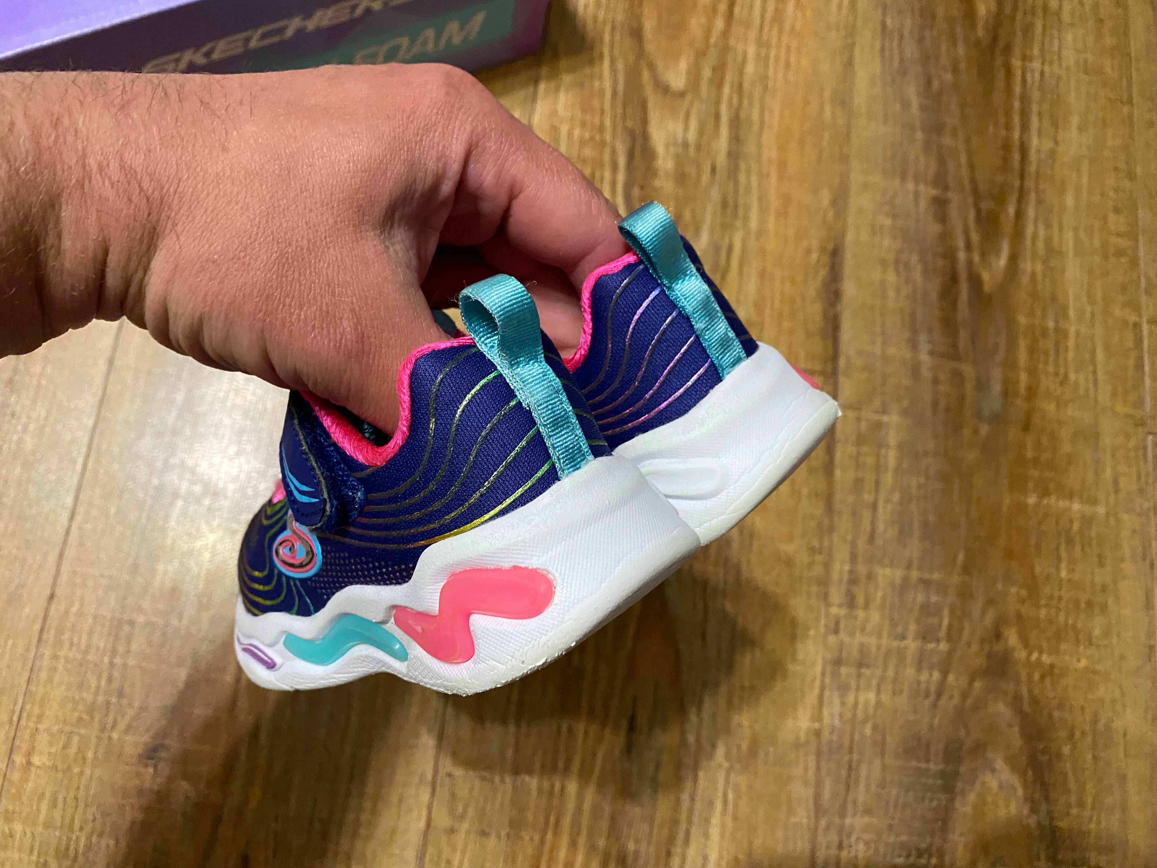 Skechers кроссовки кросівки детские на девочку оригинал р.22