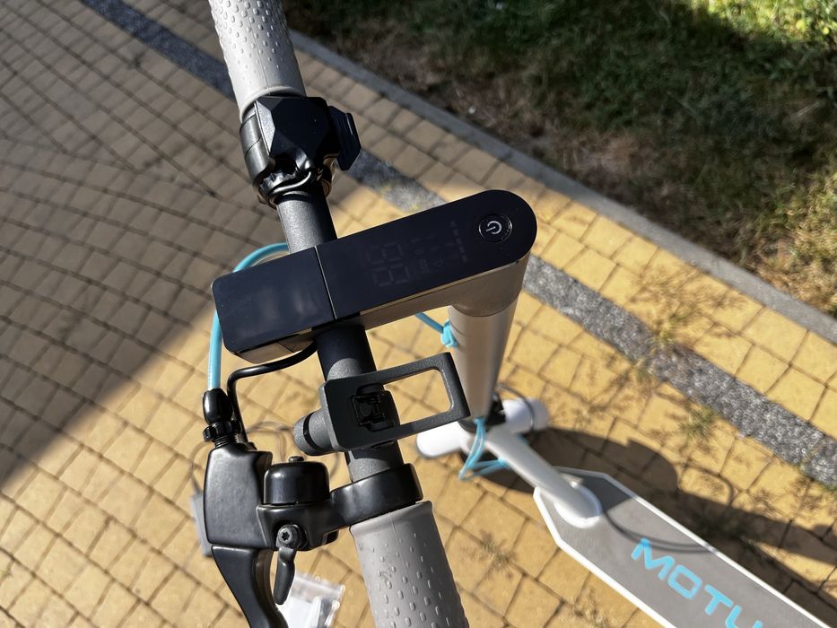 Hulajnoga elektryczna Motus