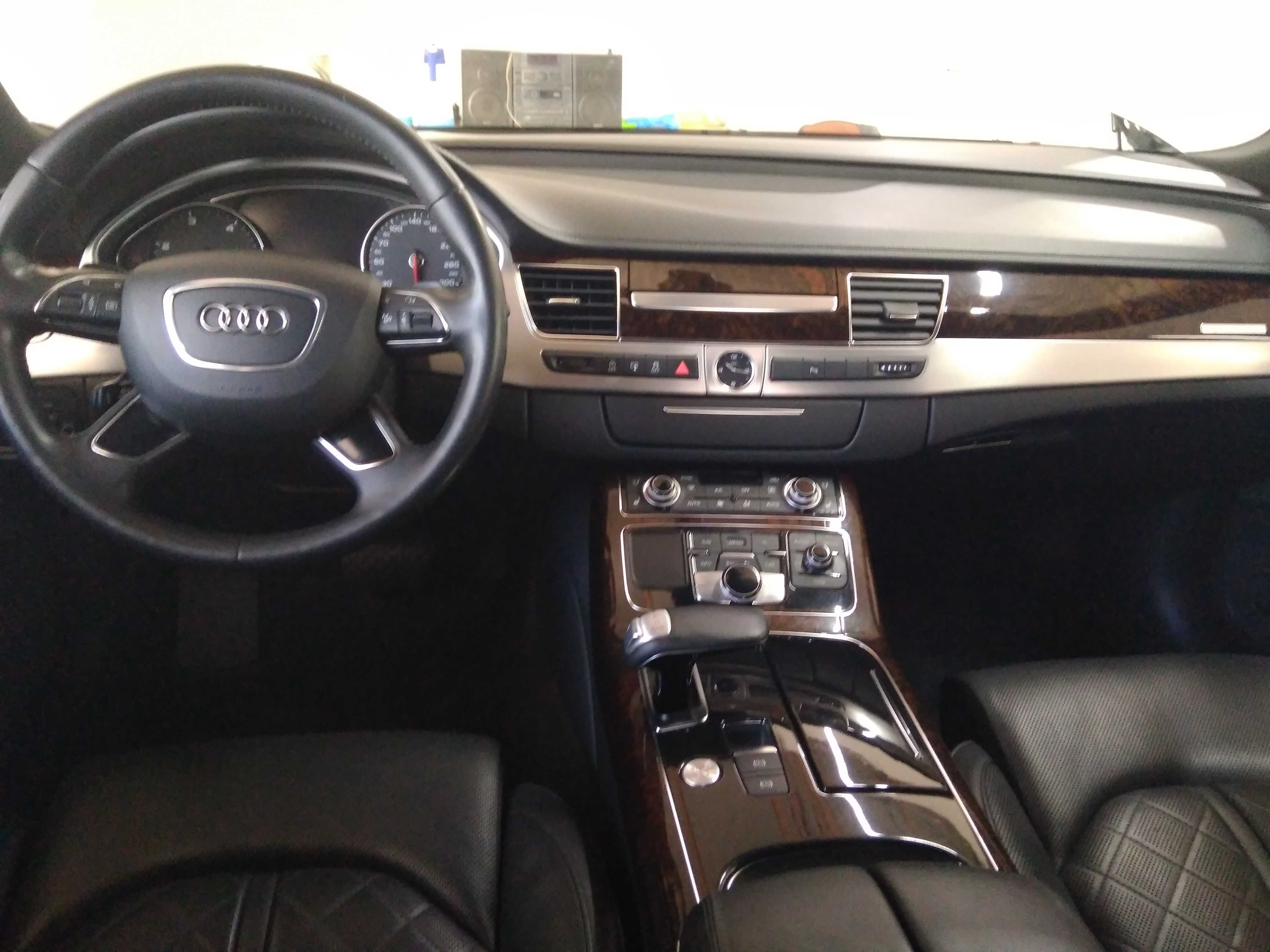 AUDI A8D4 3.0TDI 2014