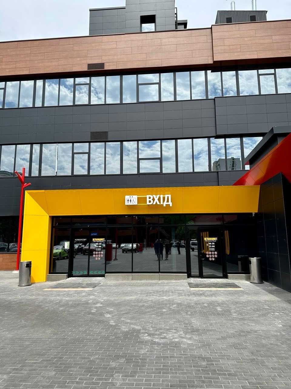 Офіс 3500 м.кв., генератор, Глубочицька. Поділ. Власник