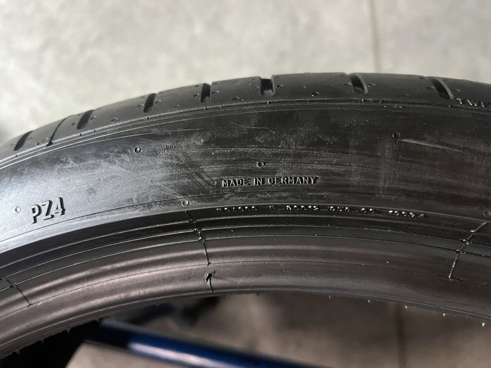 305/30/21+265/35/21 R21 Pirelli PZero PZ4 AO 4шт нові