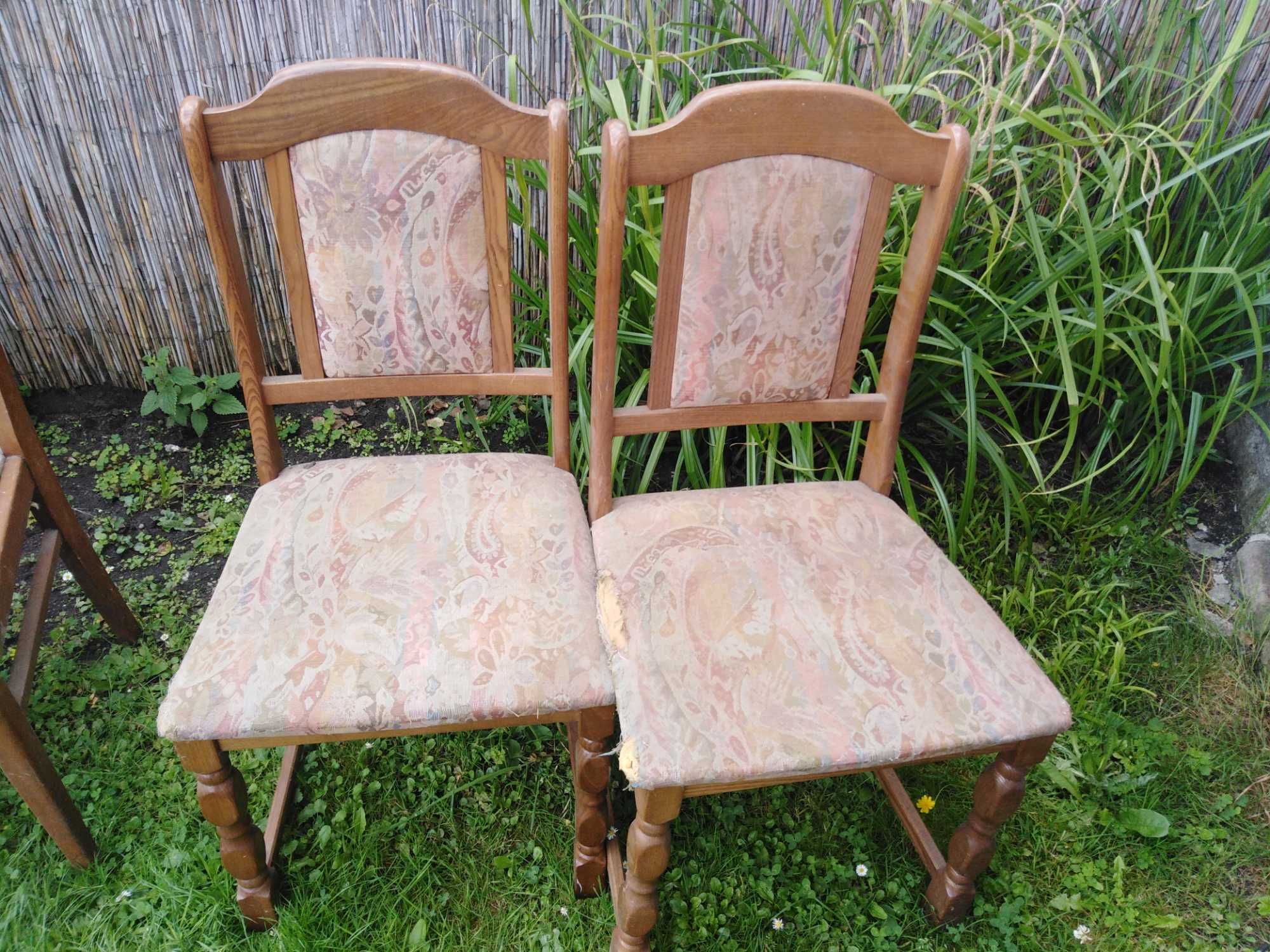 Stare krzesła z czasów prl-u