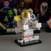 Lego minifigures 26 series Astronautka sprzedam lub zamienię
