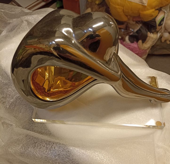 Estátua em porcelana - Pessoa curvada - Marca Galos