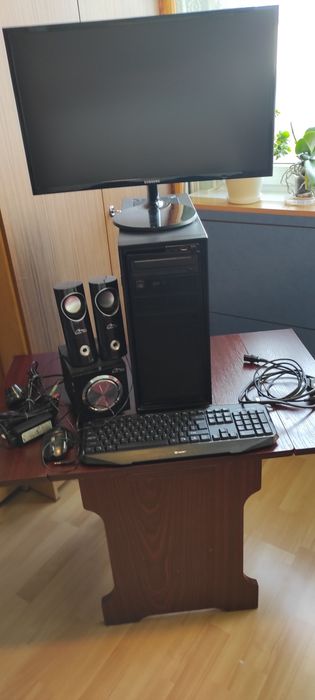 Komputer komplet stan idealny.