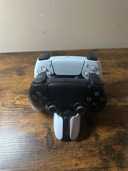 Zestaw Playstation PS5 VR2 plus Logitech G923 z stojakiem i drążkiem
