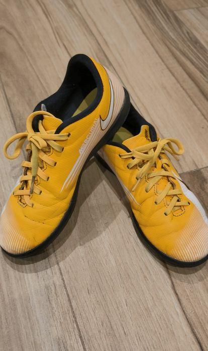 Buty Nike halówki rozmiar 36