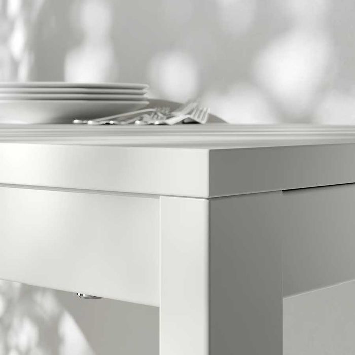 mesa grande e 4 cadeiras da marca IKEA