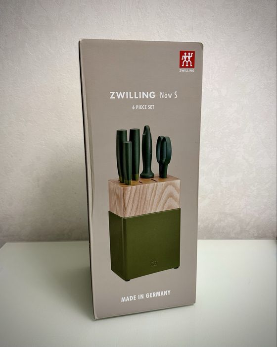 Продам Набір кухонних ножів Zwilling J.A. Henckels з шести предметів
