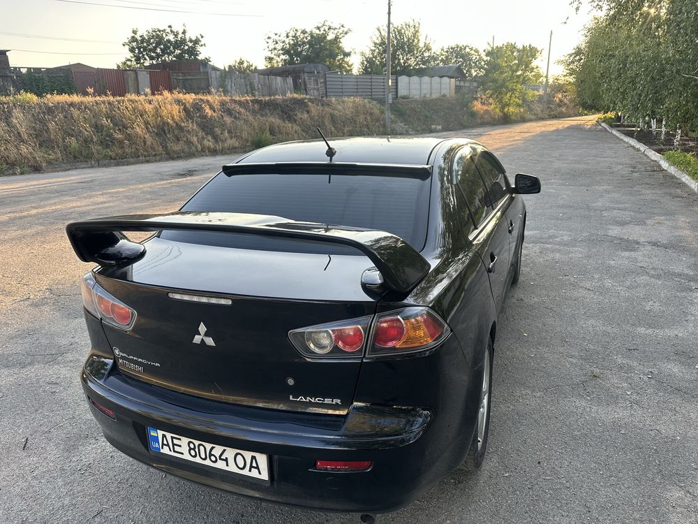 Продам митсубиси лансер 10 х