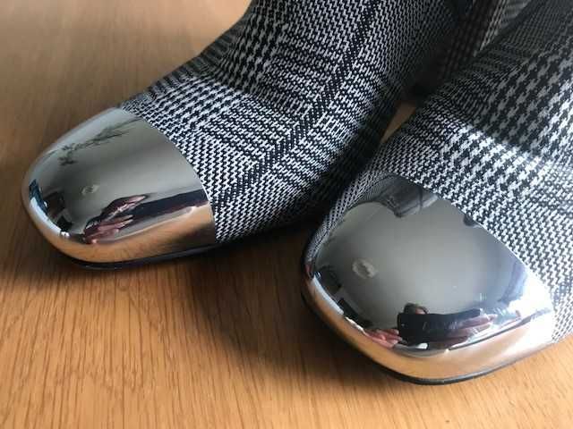Botins ALDO Cinza e Prata Tamanho 40