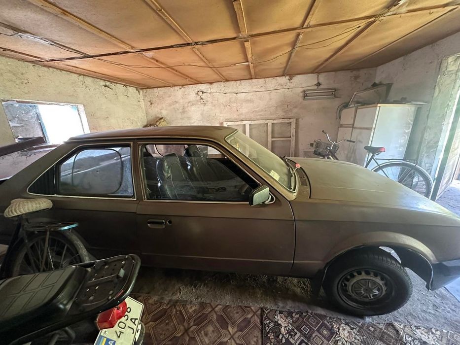 Автомобіль Opel kadet